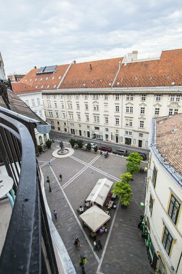 Pedestrian Apartment, The Best Location Budapest Eksteriør billede