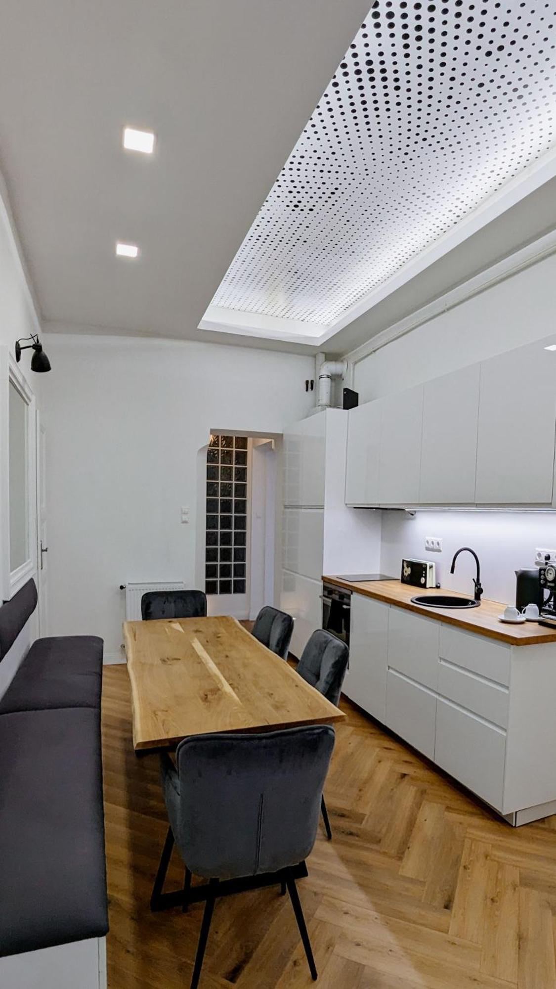 Pedestrian Apartment, The Best Location Budapest Eksteriør billede