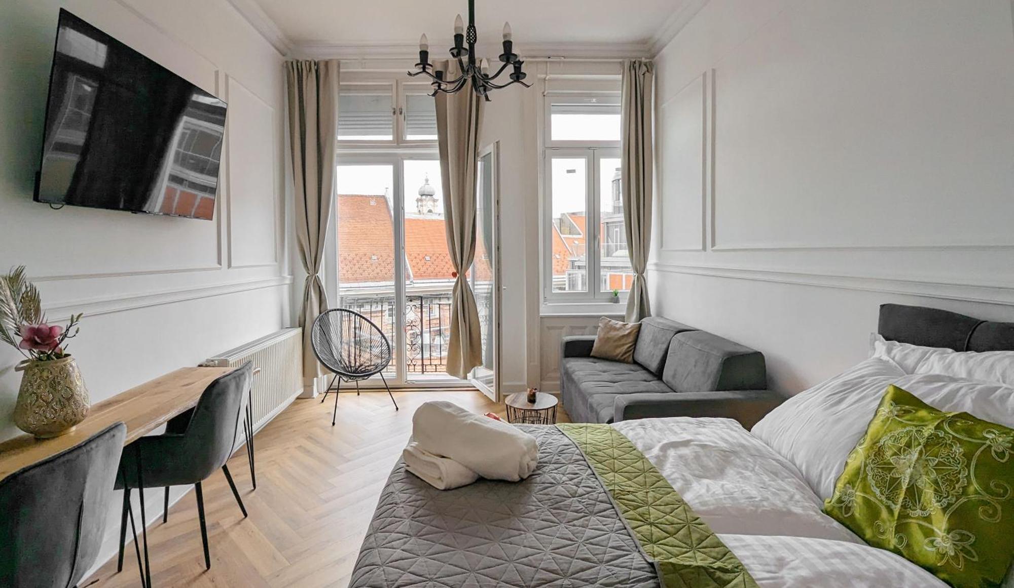 Pedestrian Apartment, The Best Location Budapest Eksteriør billede